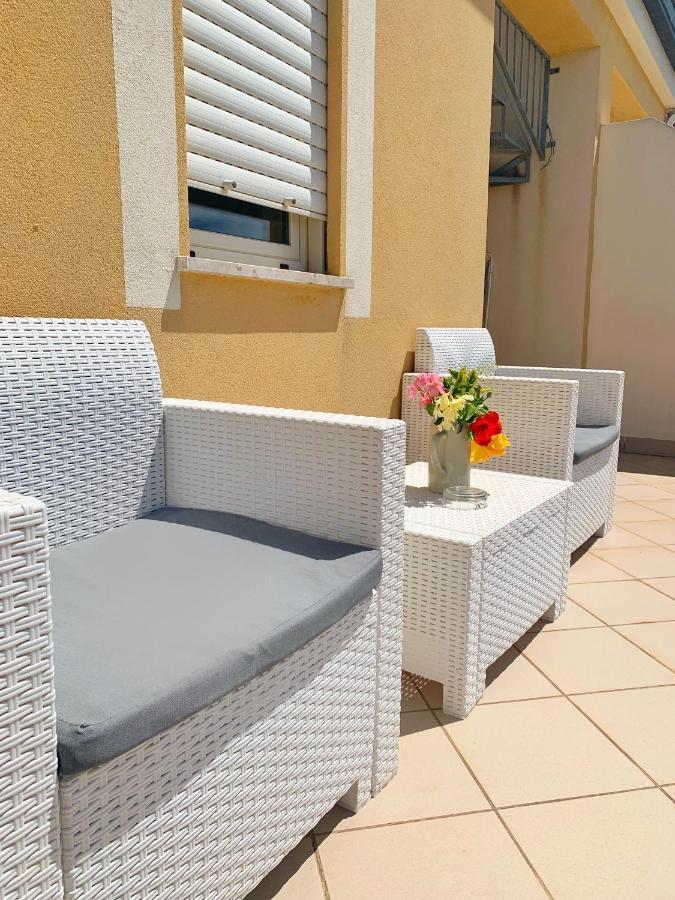 Anna'S House Solarium Terrace Apartment ปิซโซ ภายนอก รูปภาพ