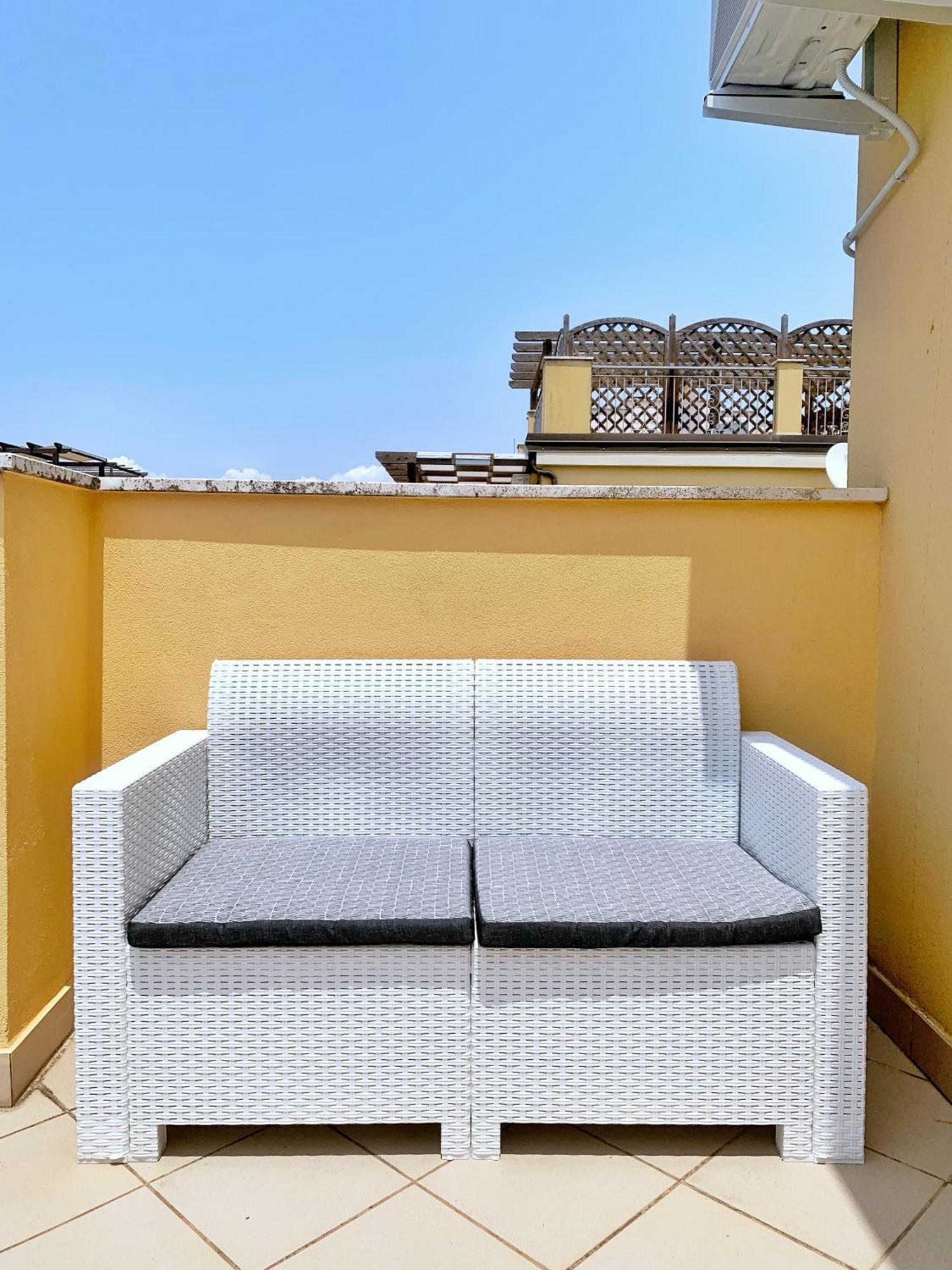 Anna'S House Solarium Terrace Apartment ปิซโซ ภายนอก รูปภาพ